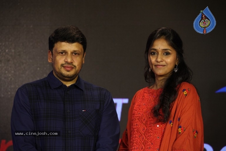 Singer Smitha A Journey 1999-2019 Curtain Raiser Press Meet - 6 / 12 photos