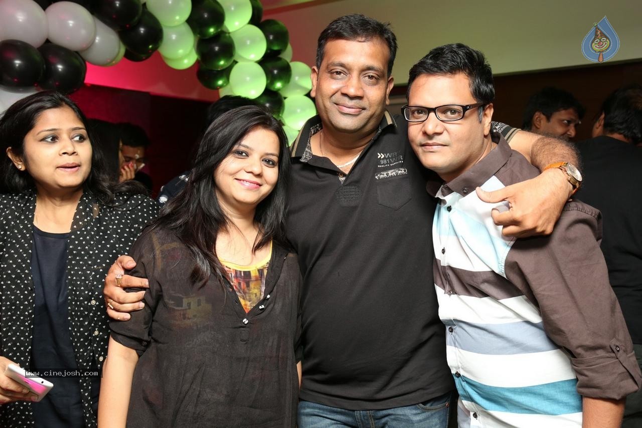 Sonu Jain Birthday Party - 38 / 107 photos