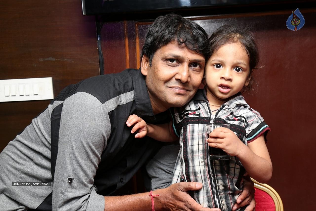 Sonu Jain Birthday Party - 80 / 107 photos