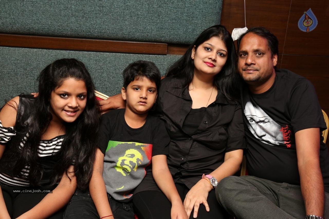 Sonu Jain Birthday Party - 89 / 107 photos