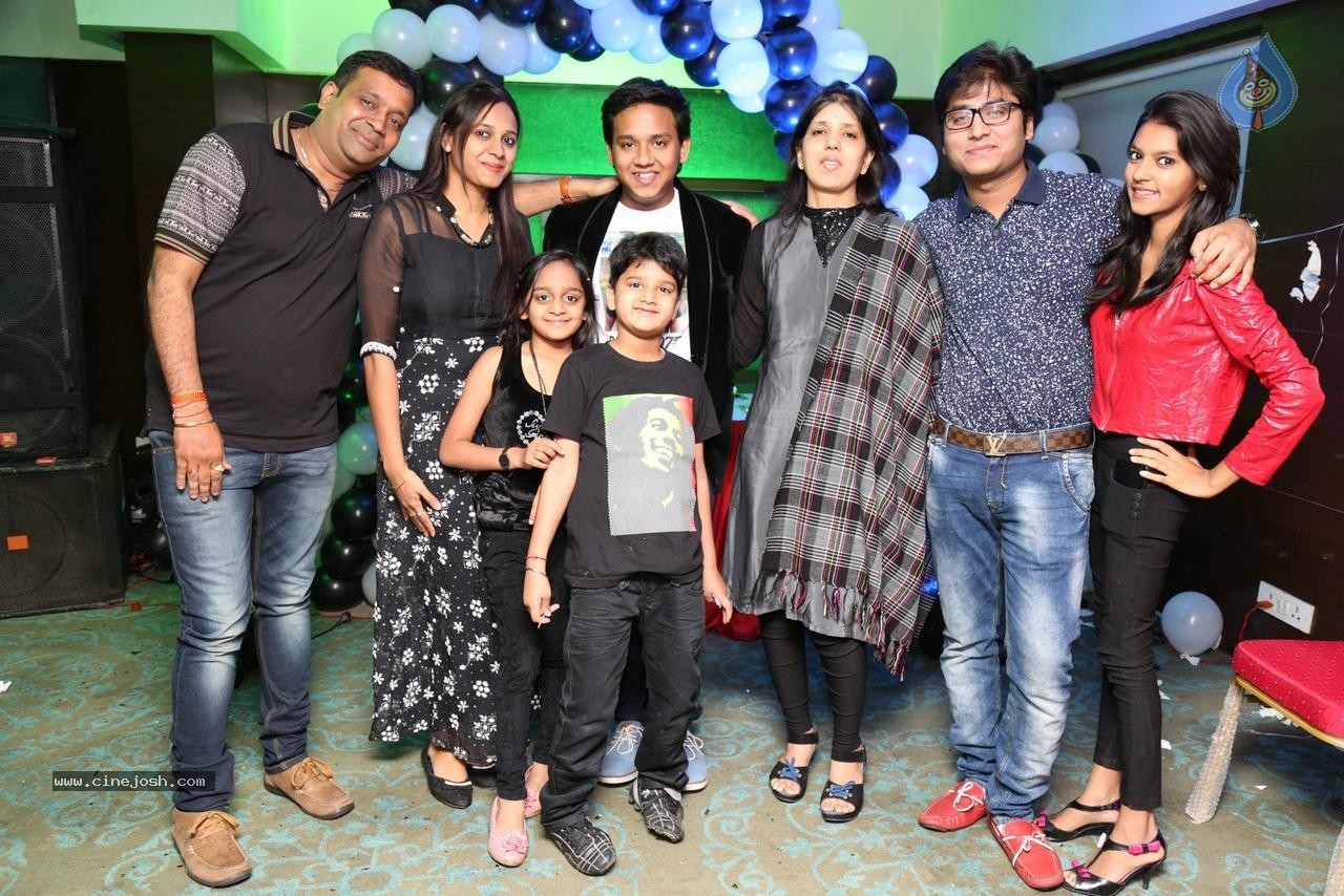 Sonu Jain Birthday Party - 99 / 107 photos