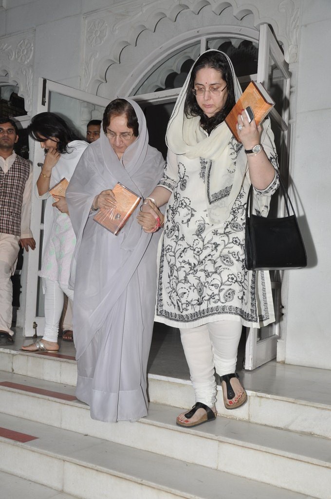 Sonu Nigam Mother Chautha Ceremony - 4 / 68 photos