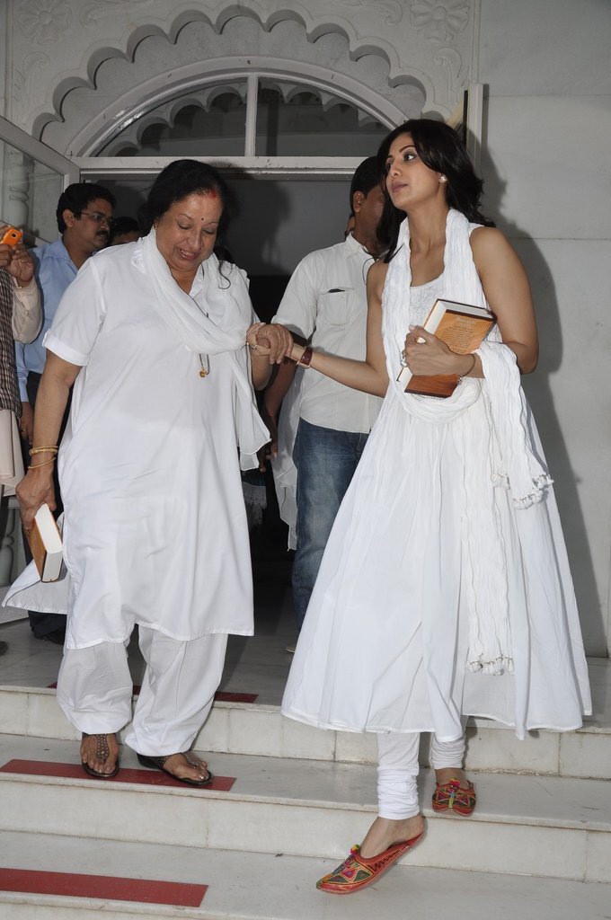Sonu Nigam Mother Chautha Ceremony - 9 / 68 photos
