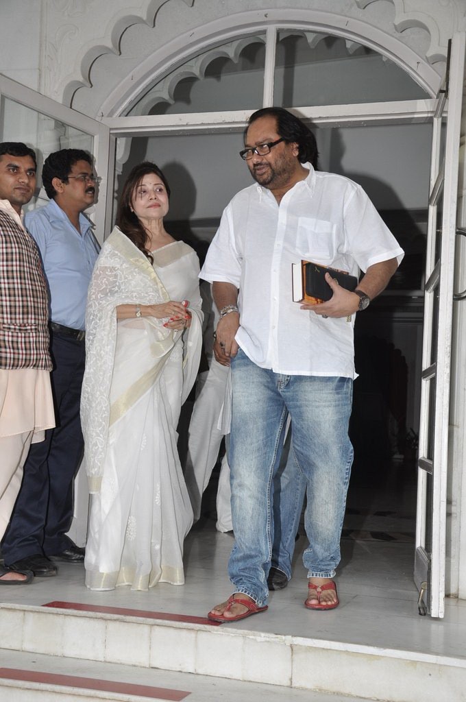 Sonu Nigam Mother Chautha Ceremony - 37 / 68 photos