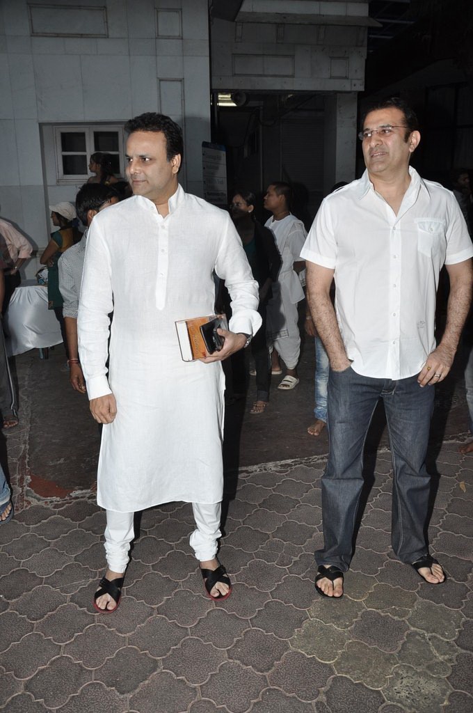 Sonu Nigam Mother Chautha Ceremony - 55 / 68 photos