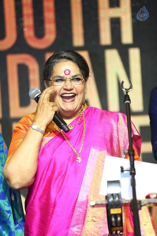 South Indian Business Achievers Awards Photos - 25 / 28 photos