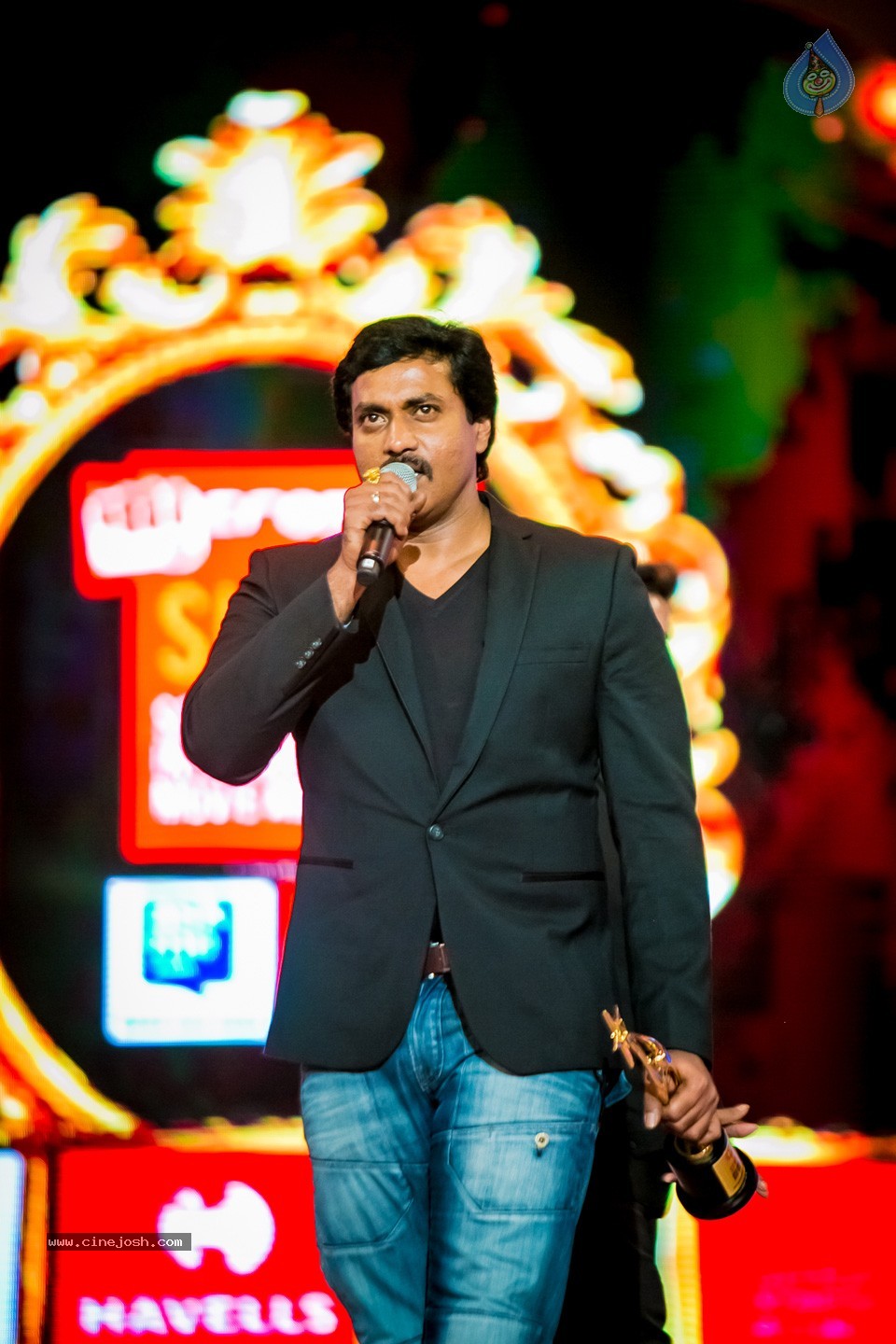 South Indian International Movie Awards 2014 - 124 / 255 photos