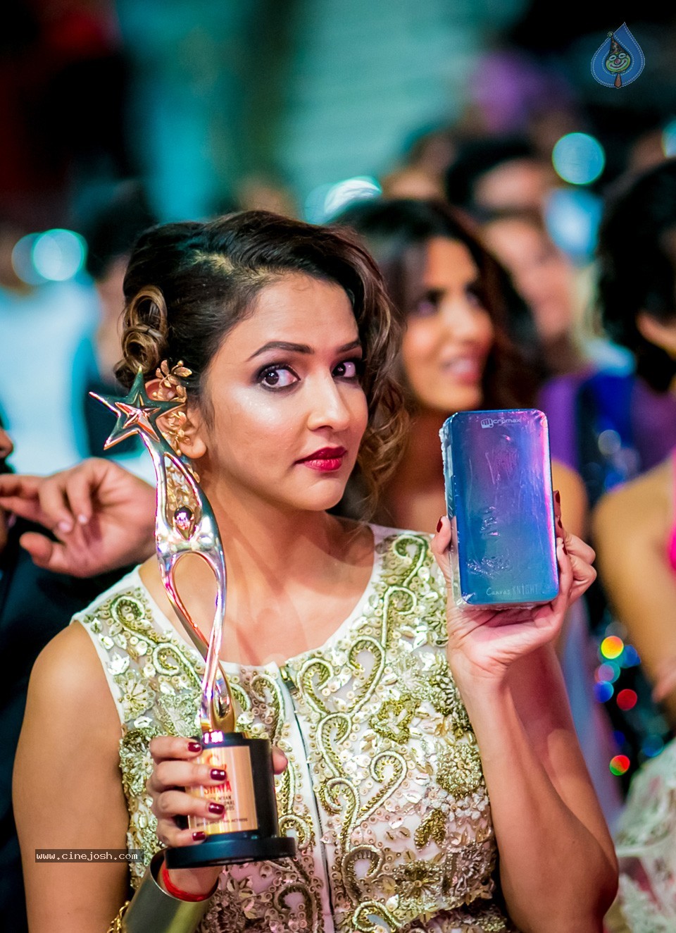 South Indian International Movie Awards 2014 - 177 / 255 photos