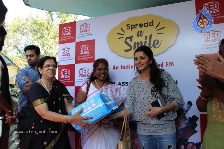 Spread a Smile 2017 Photos - 11 / 29 photos