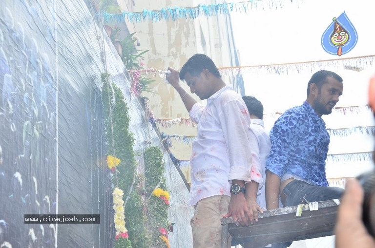 Spyder Movie Theater Coverage - 21 / 58 photos
