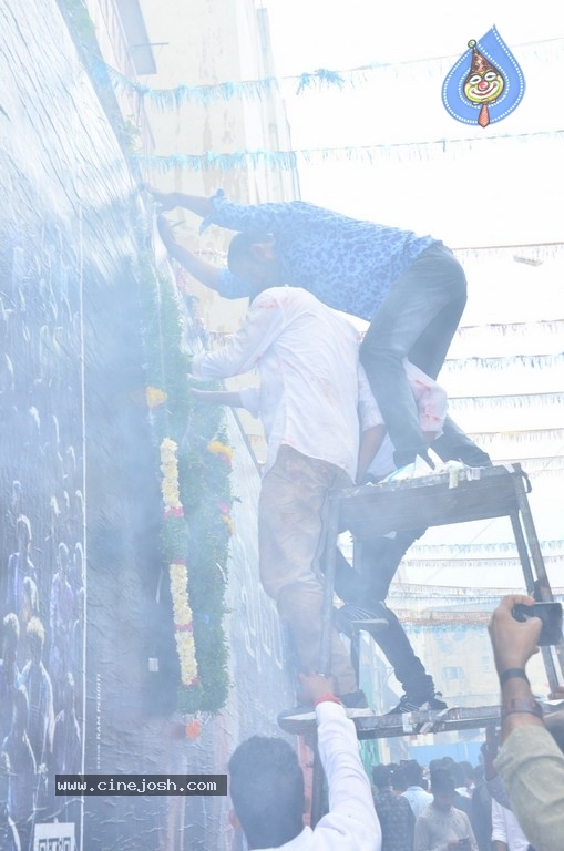 Spyder Movie Theater Coverage - 31 / 58 photos