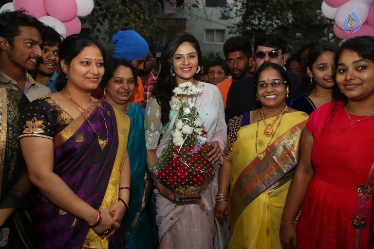 Sreemukhi Launches Manvis Saloon - 24 / 42 photos
