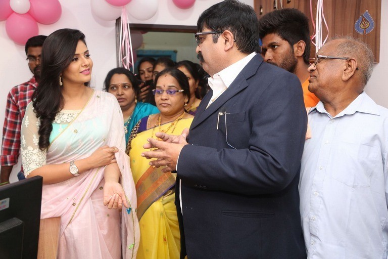 Sreemukhi Launches Manvis Saloon - 40 / 42 photos