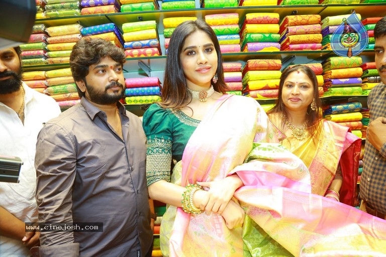 Sri Kanchi Alankar Silks Grand Launch - 19 / 28 photos