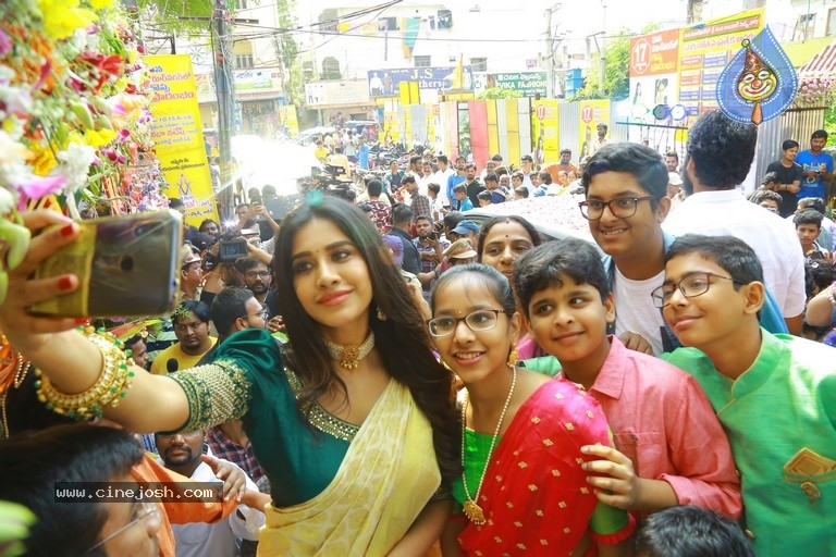 Sri Kanchi Alankar Silks Grand Launch - 24 / 28 photos