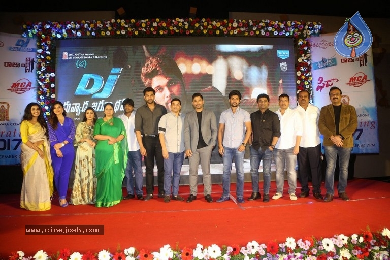 Sri Venkateshwara Creations 2017 Success Celebrations - 42 / 140 photos