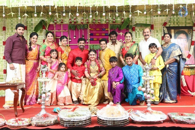 Sridevi Vijayakumar Baby Shower photos - 17 / 18 photos