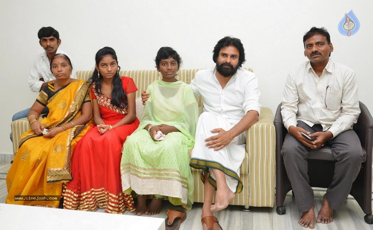 Srija Family Meets Pawan Kalyan - 5 / 19 photos