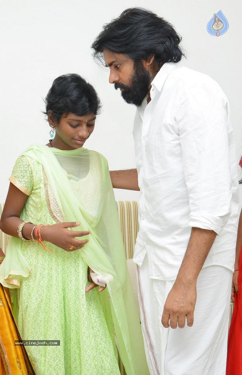 Srija Family Meets Pawan Kalyan - 10 / 19 photos