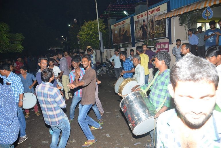 Srimanthudu Theaters Coverage Photos - 14 / 63 photos