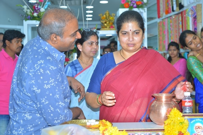 SS Rajamouli Launches Krishna Gari Battala Kottu - 19 / 27 photos