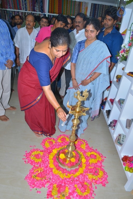 SS Rajamouli Launches Krishna Gari Battala Kottu - 22 / 27 photos