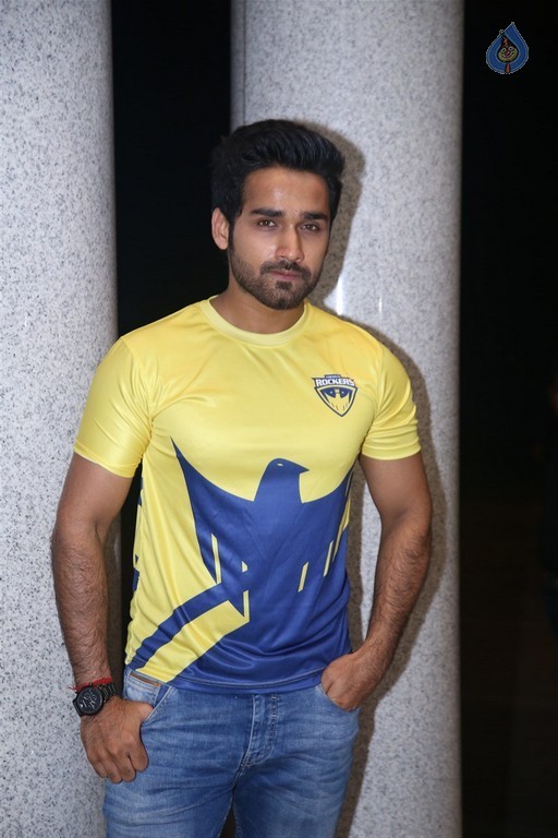 Stars at CBL 2016 Season 1 Launch - 7 / 32 photos