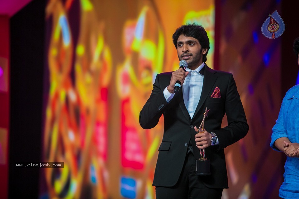 Stars at SIIMA 2013 Awards 02 - 42 / 204 photos