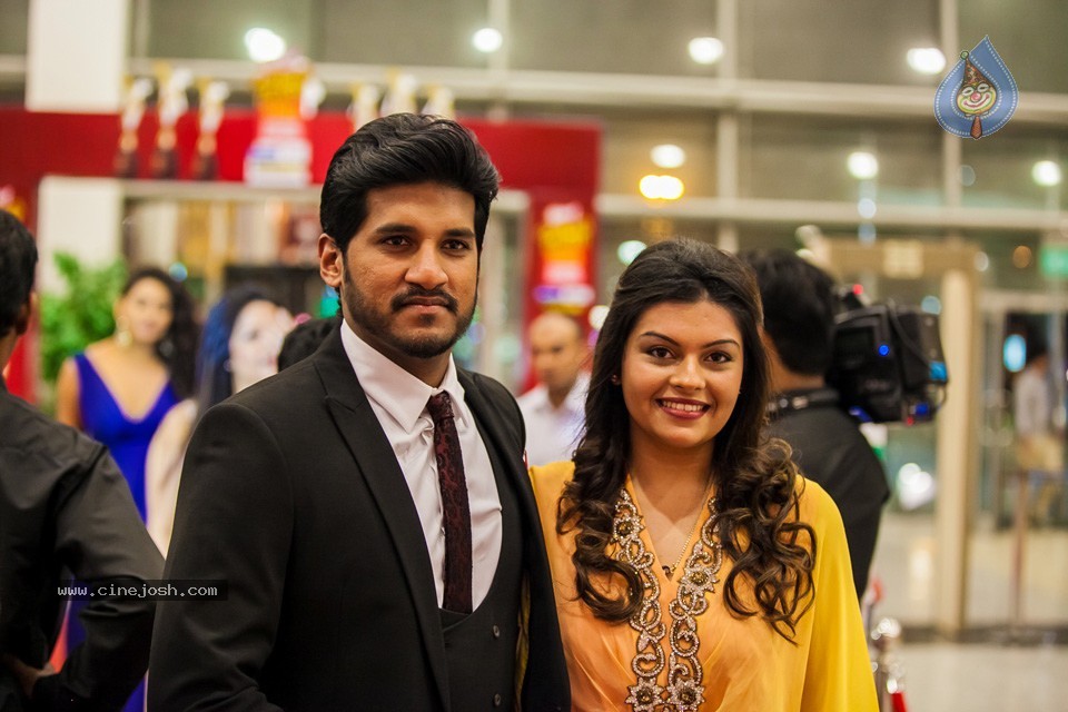 Stars at SIIMA 2013 Awards 02 - 61 / 204 photos