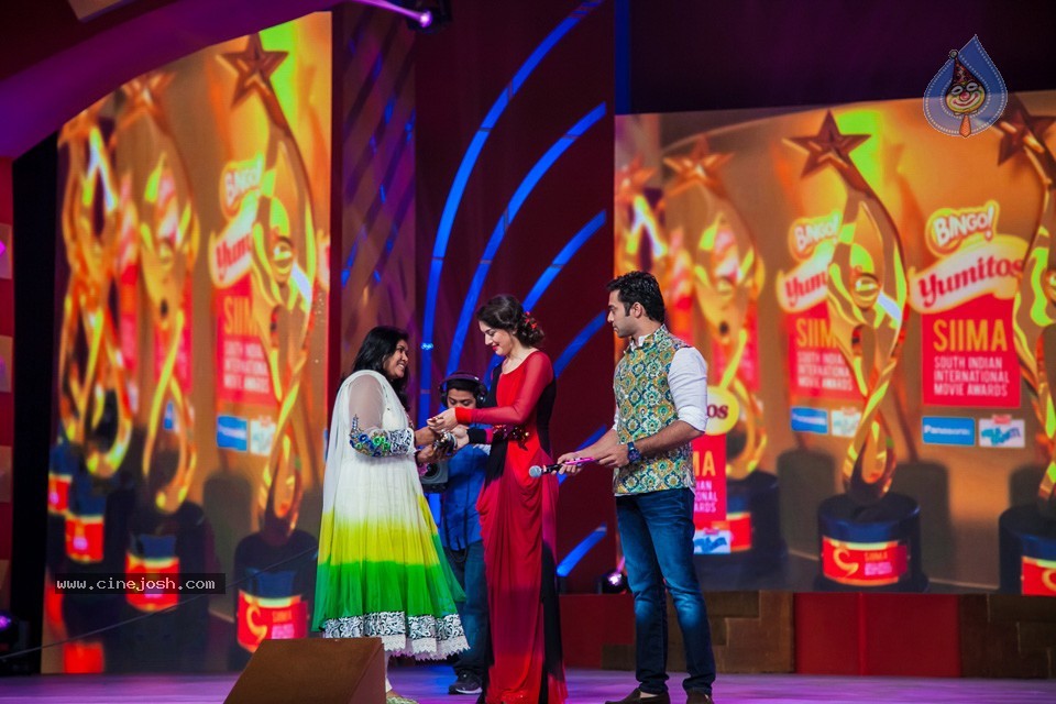 Stars at SIIMA 2013 Awards 02 - 150 / 204 photos