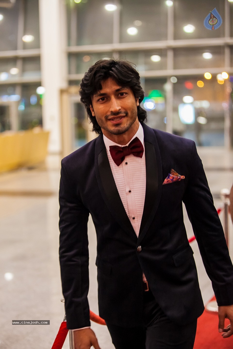Stars at SIIMA 2013 Awards 02 - 192 / 204 photos