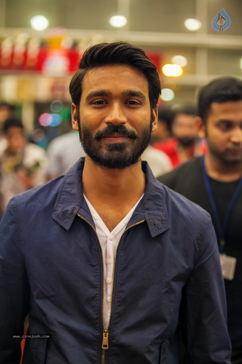Stars at SIIMA 2013 Awards 01 - 51 / 100 photos