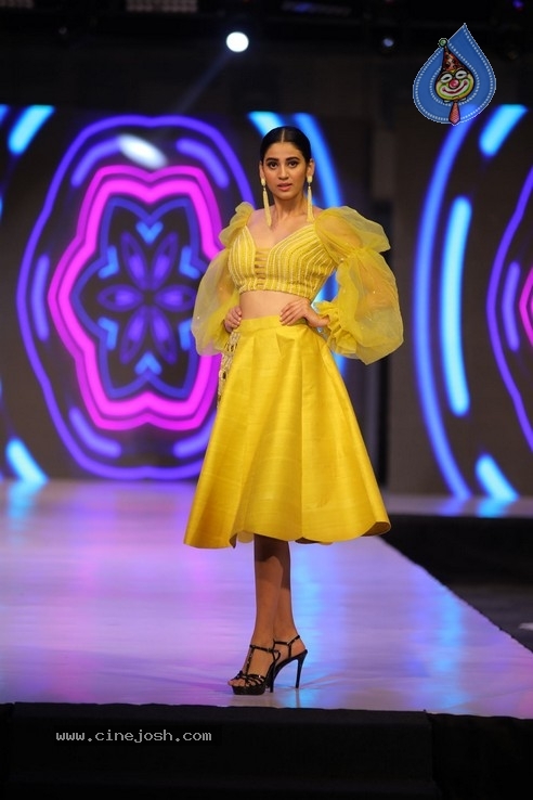 Sthri Grand Launch Designers Fashion Show Photos - 20 / 62 photos