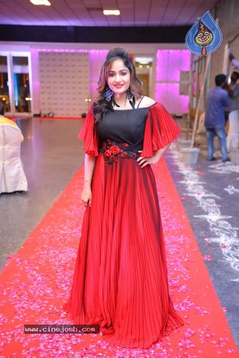 Sthri Grand Launch Designers Fashion Show Photos - 25 / 62 photos