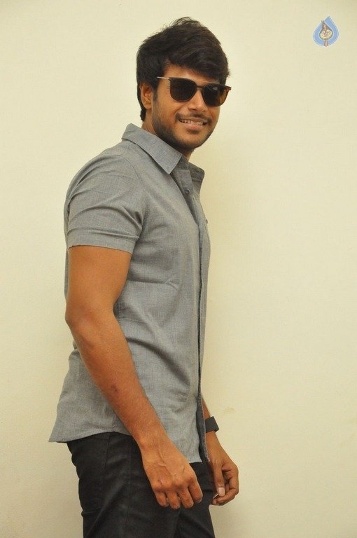 Sundeep Kishan Birthday Celebrations 2017 - 4 / 35 photos