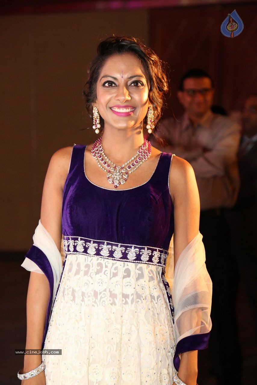 Sunil and Leela Wedding Reception - 82 / 96 photos