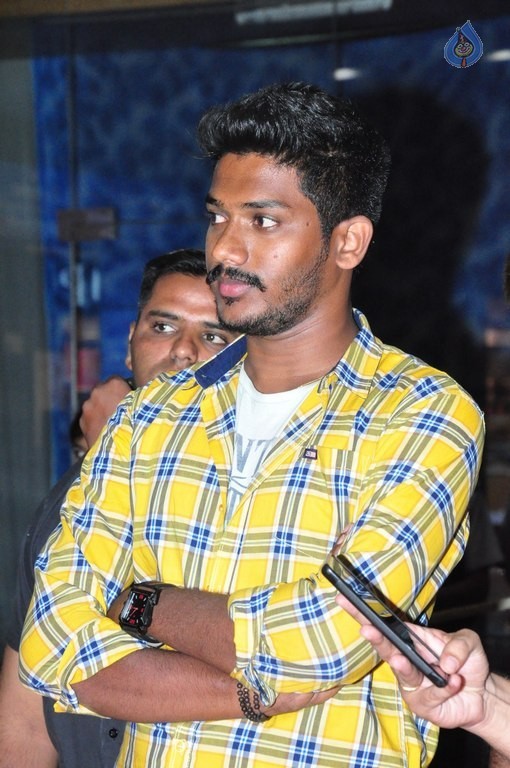 Sunrisers tho Redrisers Event - 10 / 38 photos