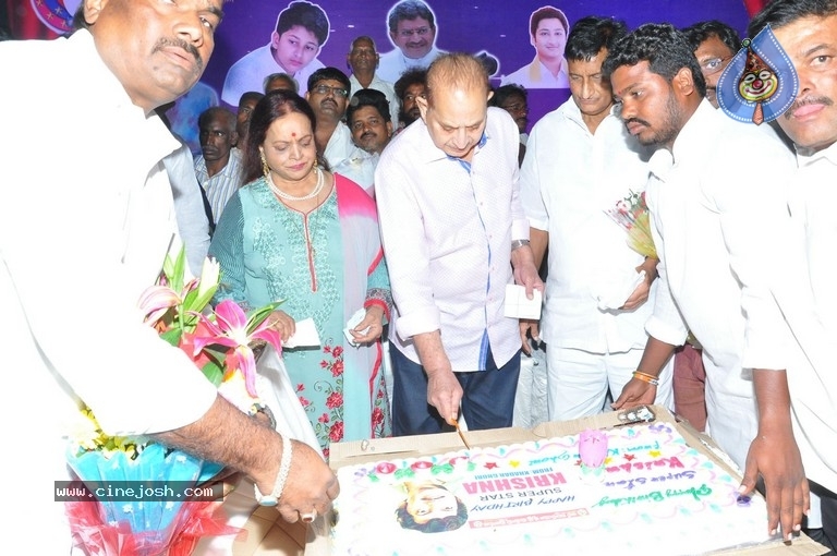 Super Star Krishna Birthday Celebrations - 27 / 42 photos