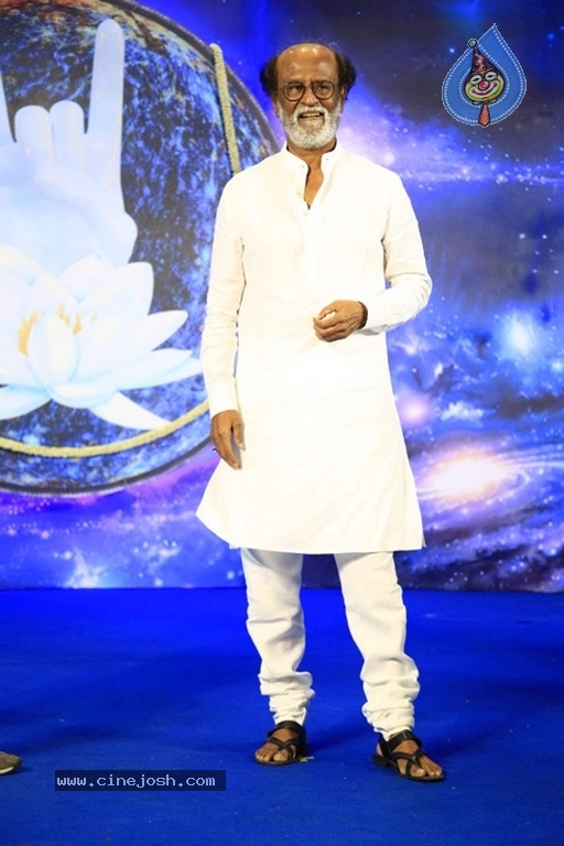 Superstar Rajinikanth Fans Meet Photos - 12 / 15 photos