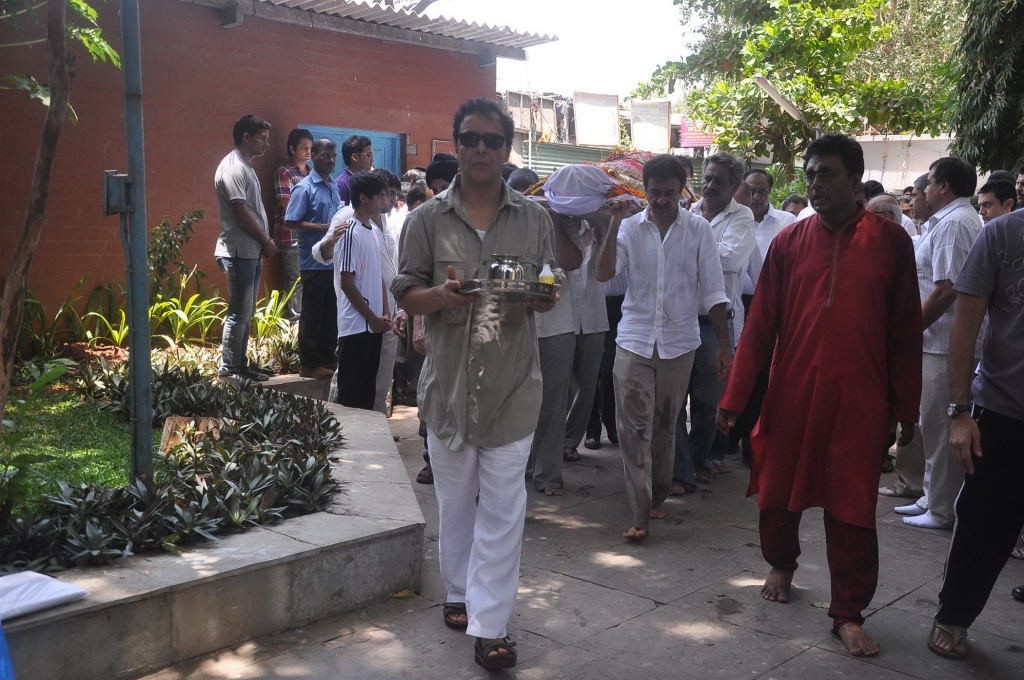 Suresh Hirani Anthima Yatra - 32 / 32 photos