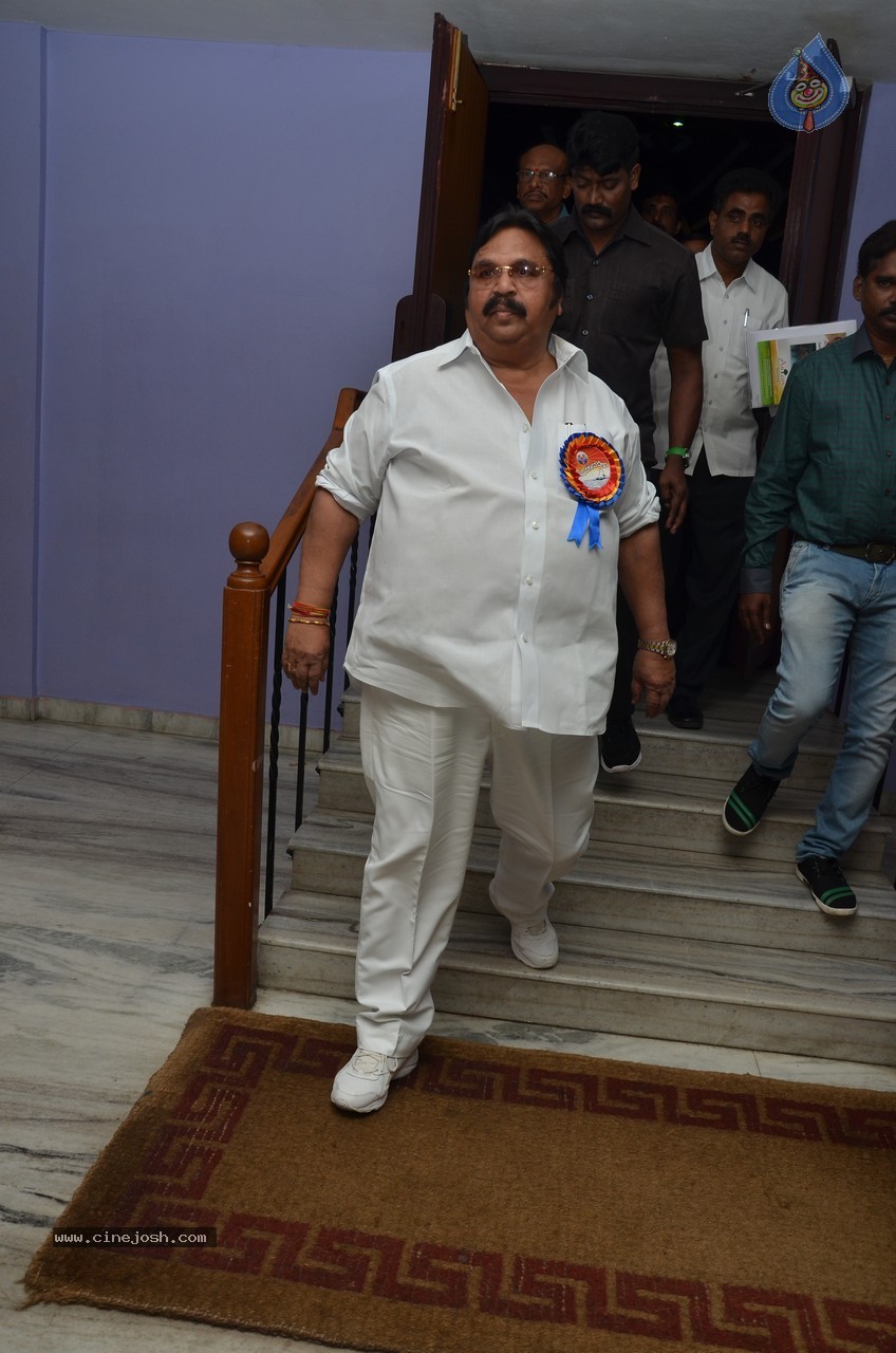 SV Ranga Rao Samagra Cine Jeevitham Book Launch - 39 / 195 photos
