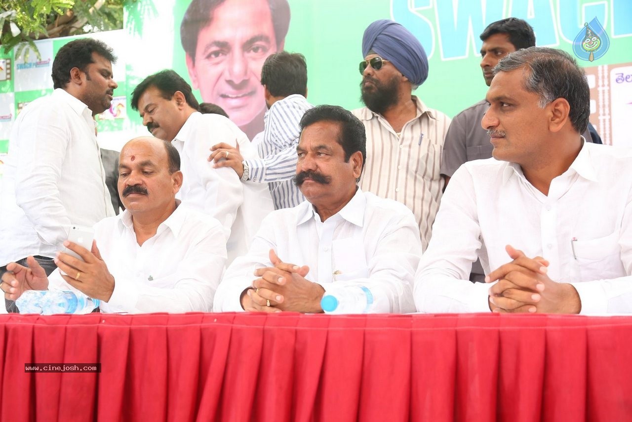 Swachh Telangana Swachh Hyderabad Event - 48 / 76 photos