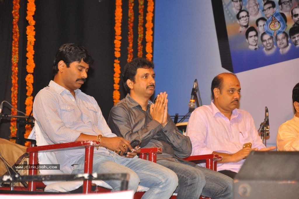 Swarnayuga Sangeeta Darsakulu Book Launch - 8 / 59 photos