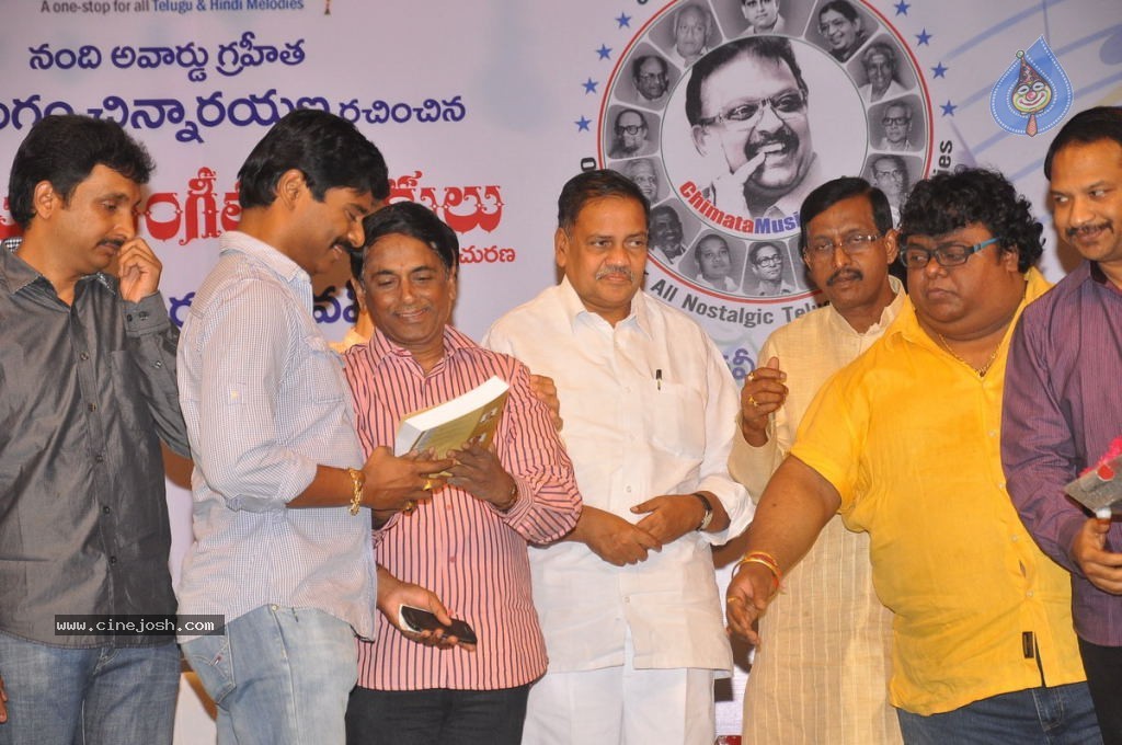 Swarnayuga Sangeeta Darsakulu Book Launch - 56 / 59 photos