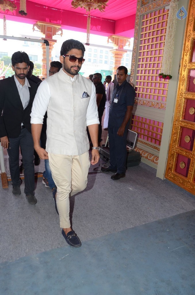T. Subbarami Reddy Grandson Keshav Wedding Photos 3 - 66 / 79 photos