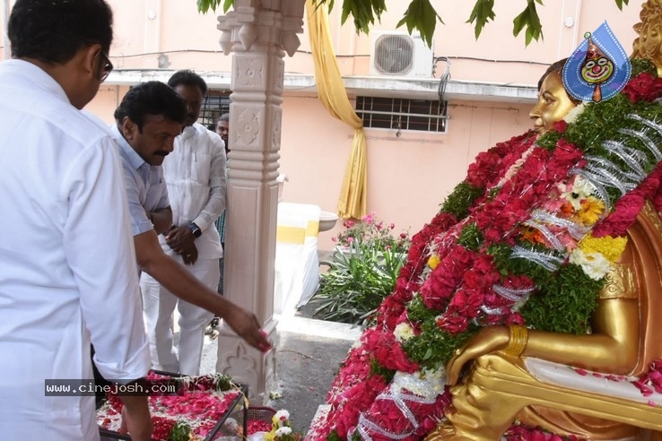 Talasani in Vijaya Nirmala Statue Inauguration - 3 / 4 photos