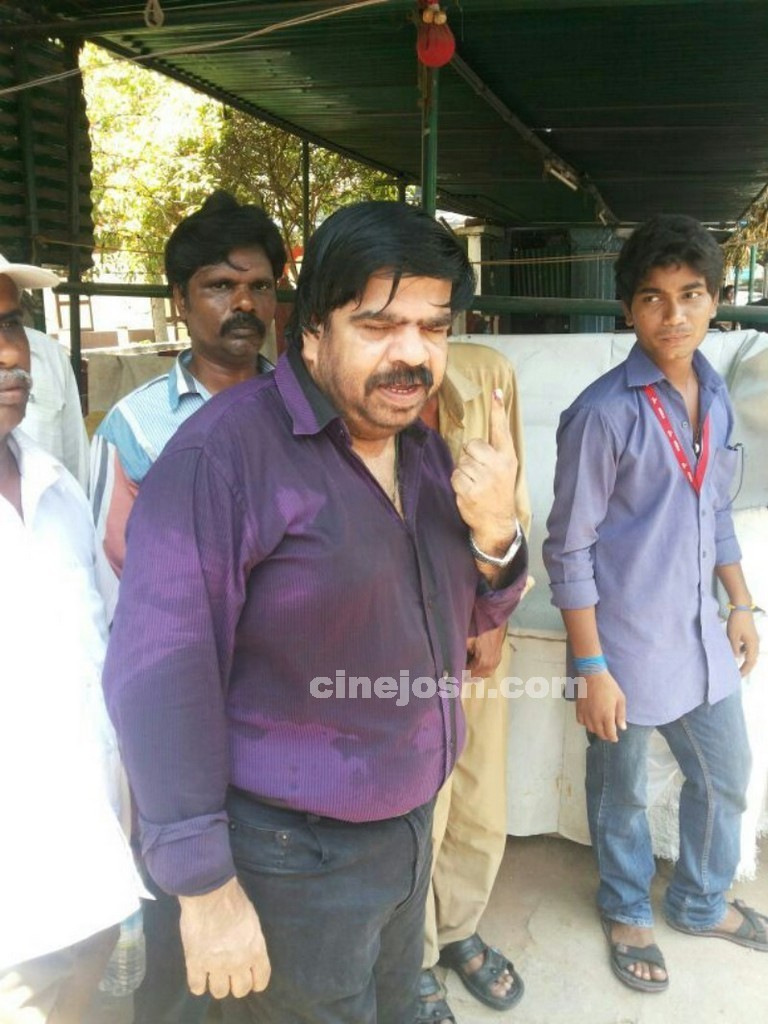 Tamil Celebrities Voting Photos - 74 / 108 photos