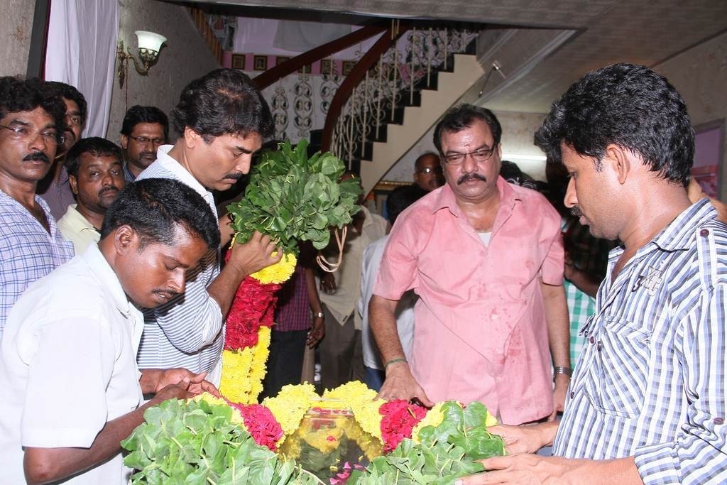 Tamil Director Ramanarayanan Condolences Photos - 49 / 151 photos
