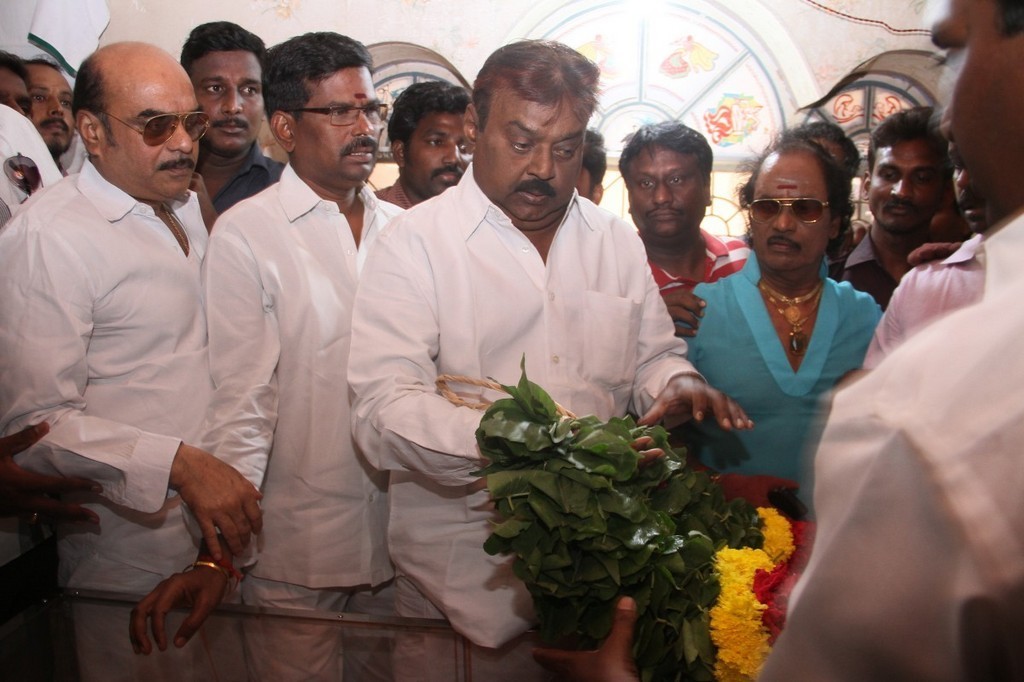 Tamil Director Ramanarayanan Condolences Photos - 52 / 151 photos