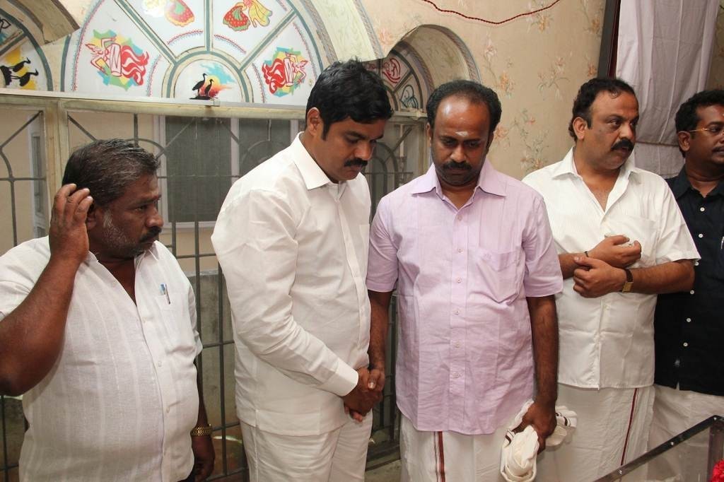 Tamil Director Ramanarayanan Condolences Photos - 106 / 151 photos